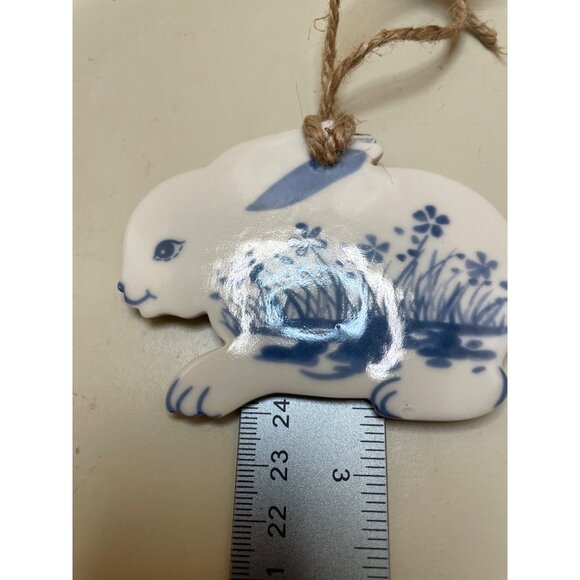 Russ Pottery Bunny Ornament Number 2563 - Picture 10 of 14